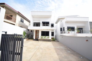 4 bedrooms 4.5 bathrooms Tantra Hill – Accra