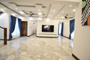 5 Bedroom 5.5 Bathroom plus staff quarters – Accra Sakumono