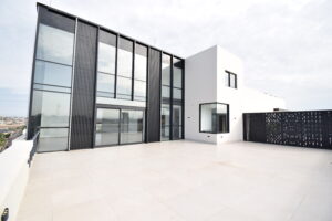 4 Bedroom 4.5 Bathroom Penthouse Apartment – Abelempke