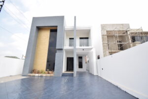 4Bedroom 4.5Bathroom-Lakeside Estates Community 8