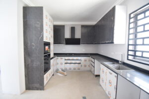 4 Bedroom 4.5 Bathroom Townhome Swimming Pool Tse Addo Accra