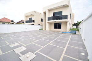 5 Bedroom 5 Bathroom – Tema Community 25